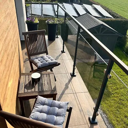 アパート Silesia B129 ウストロン